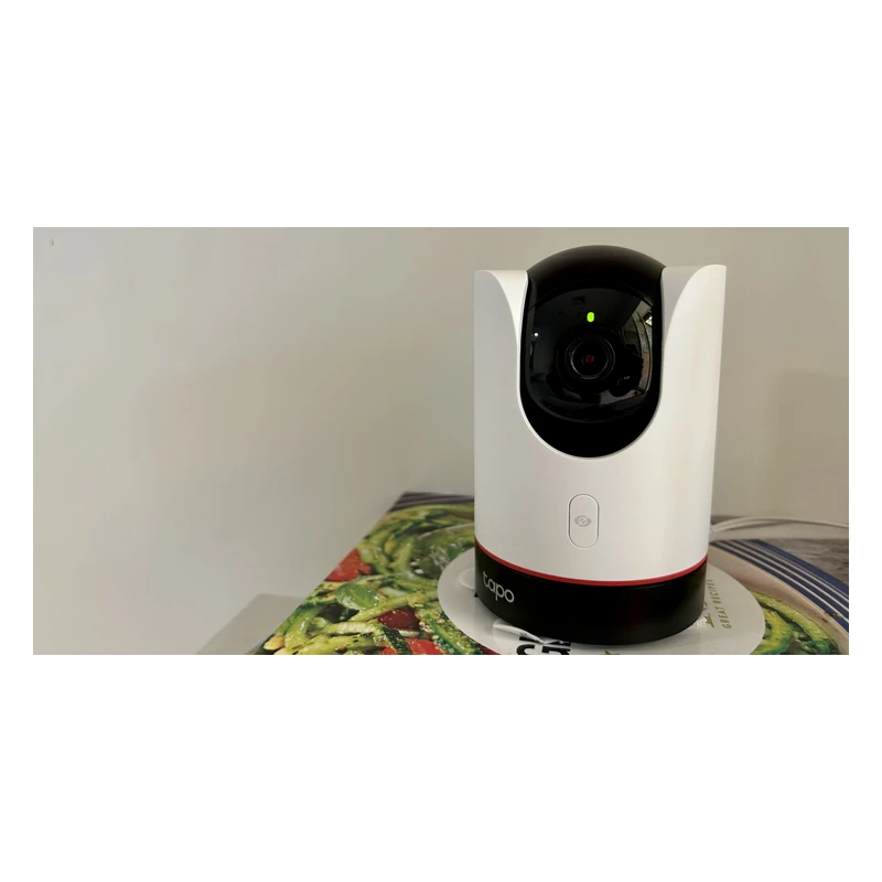 Поворотная AI камера Tapo C225